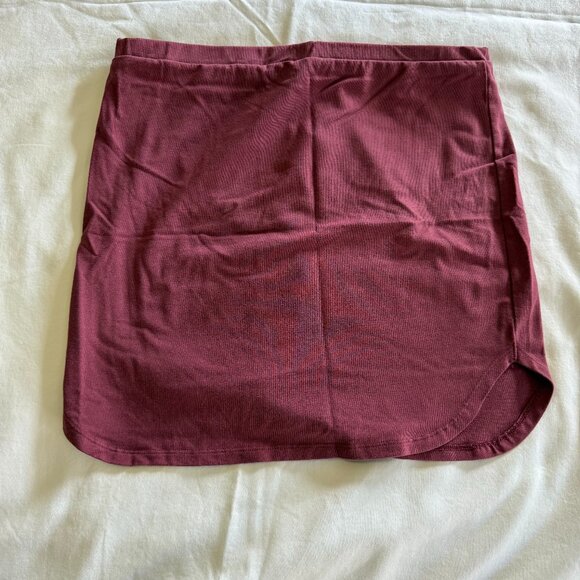 Skirt - Picture 2 of 4